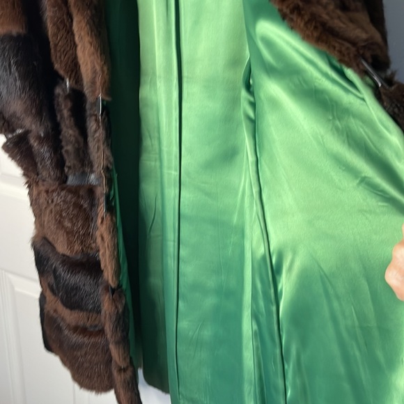 SPECIAL VINTAGE FUR COAT - Picture 12 of 17